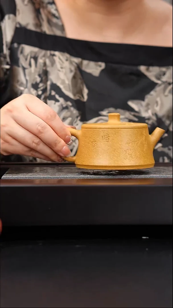 茶壶紫砂陈鹏欢全手工金黄段云柱刻绘200cc
