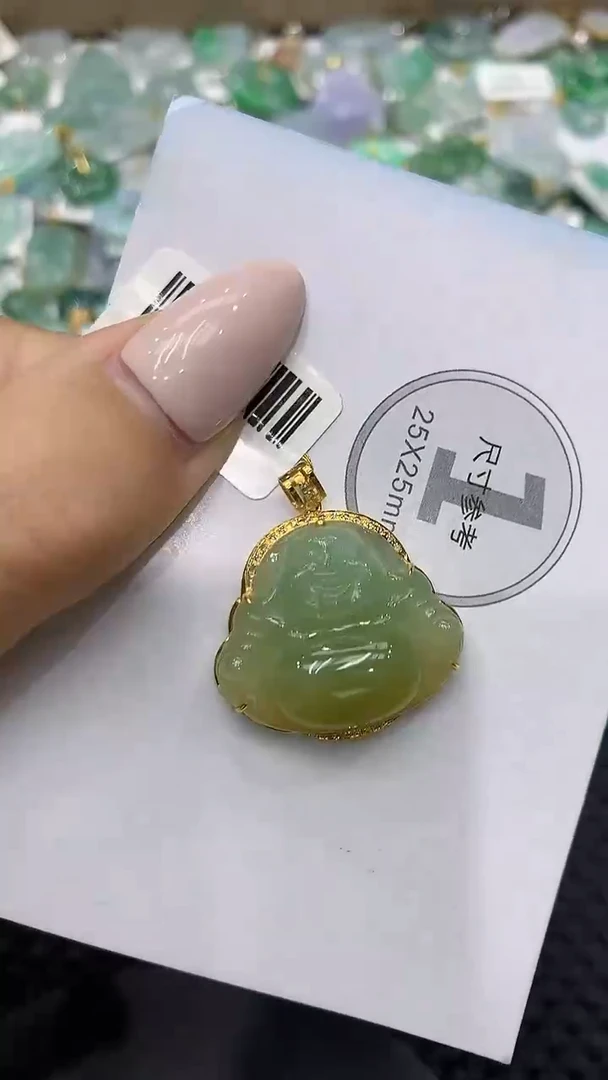颈饰18K金镶嵌翡翠111111111111