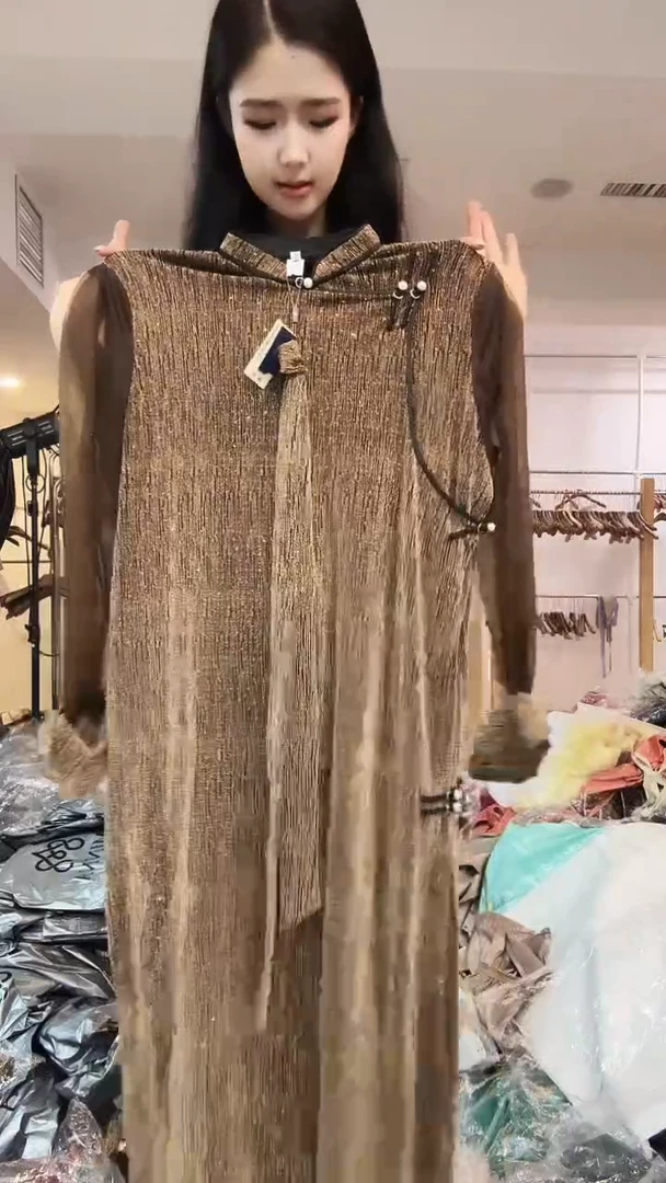 连衣裙       XL码      145-160斤