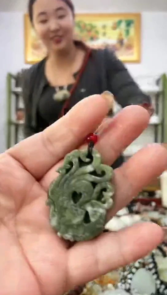 未镶嵌岫玉挂件