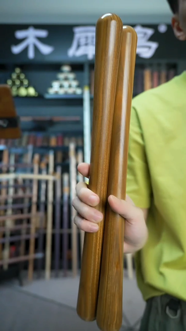 维腊木（绿檀）手作木制雕刻品