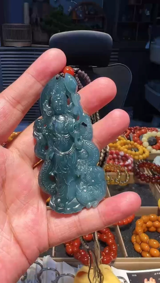 颈饰未镶嵌翡翠玉龙观音吊坠
