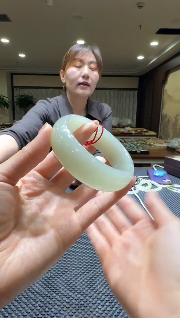 颈饰未镶嵌和田玉手镯59