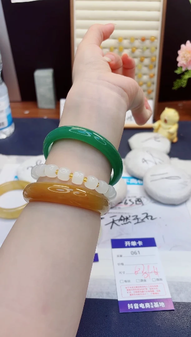 未镶嵌手镯石英质玉61-东陵玉-圈口60