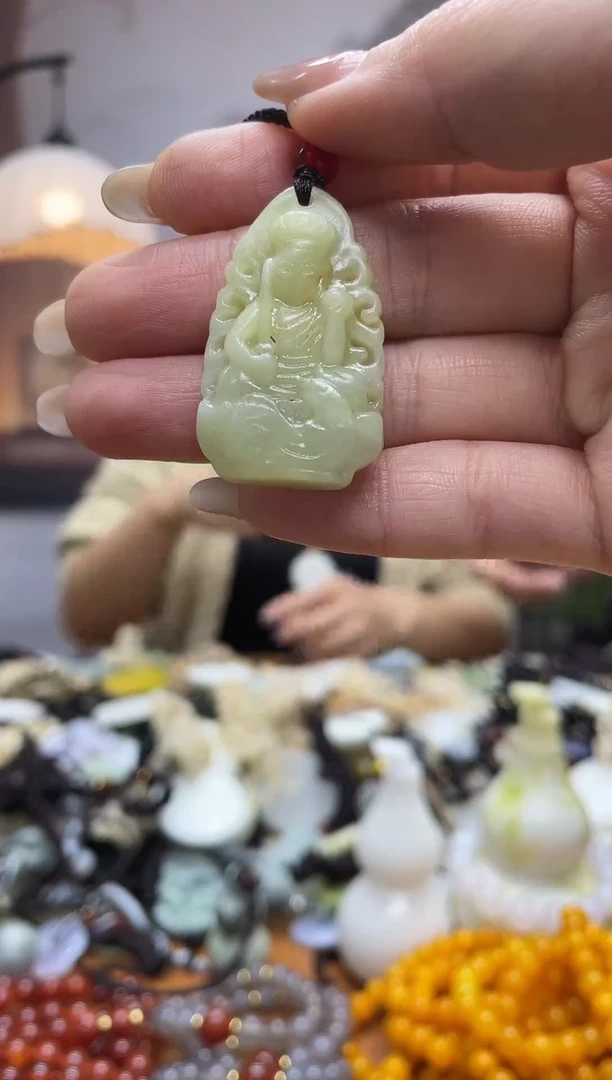 未镶嵌岫玉吊坠·