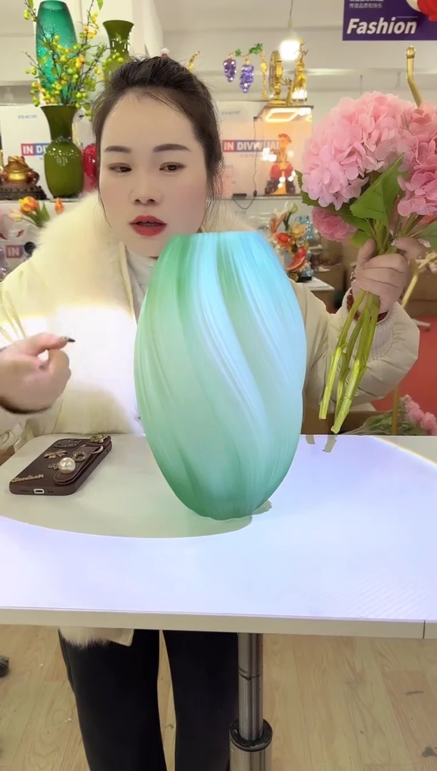 【闪购商品】无铅玻璃迪喜花器-c-早 绿色麦芽糖