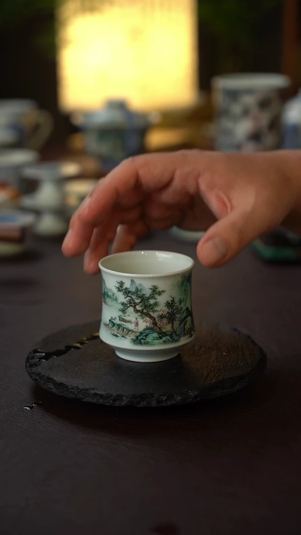 王钢全手工手绘青绿山水主人杯