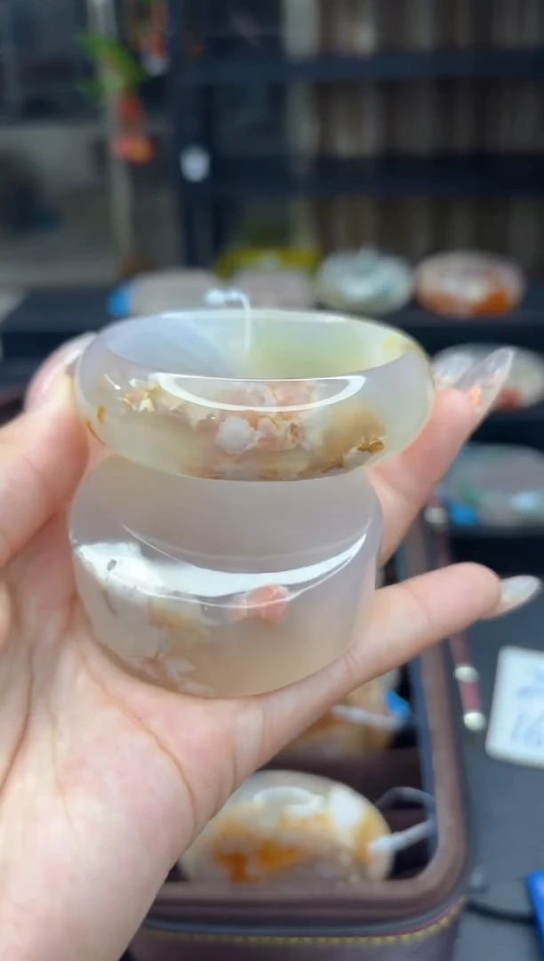 石英质玉手镯未镶嵌311(56圈赠送镯心)