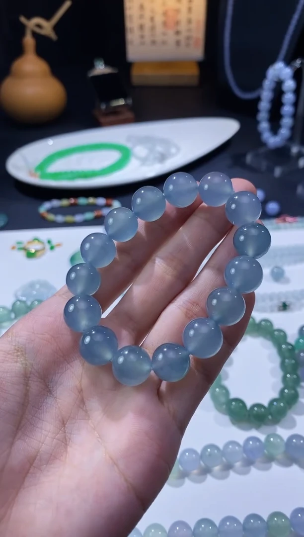 定制翡翠未镶嵌隔****子手串订金