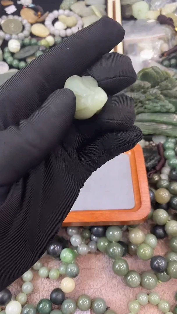 吊坠(不含链)未镶嵌和田玉微瑕疵114