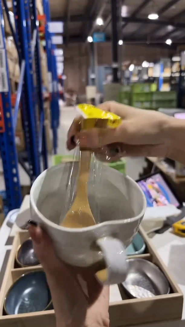 瓷片粉引 納豆鉢（さじ付）