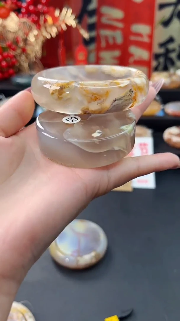 【闪购商品】石英质玉手镯未镶嵌赠送镯心（59圈口）无证书