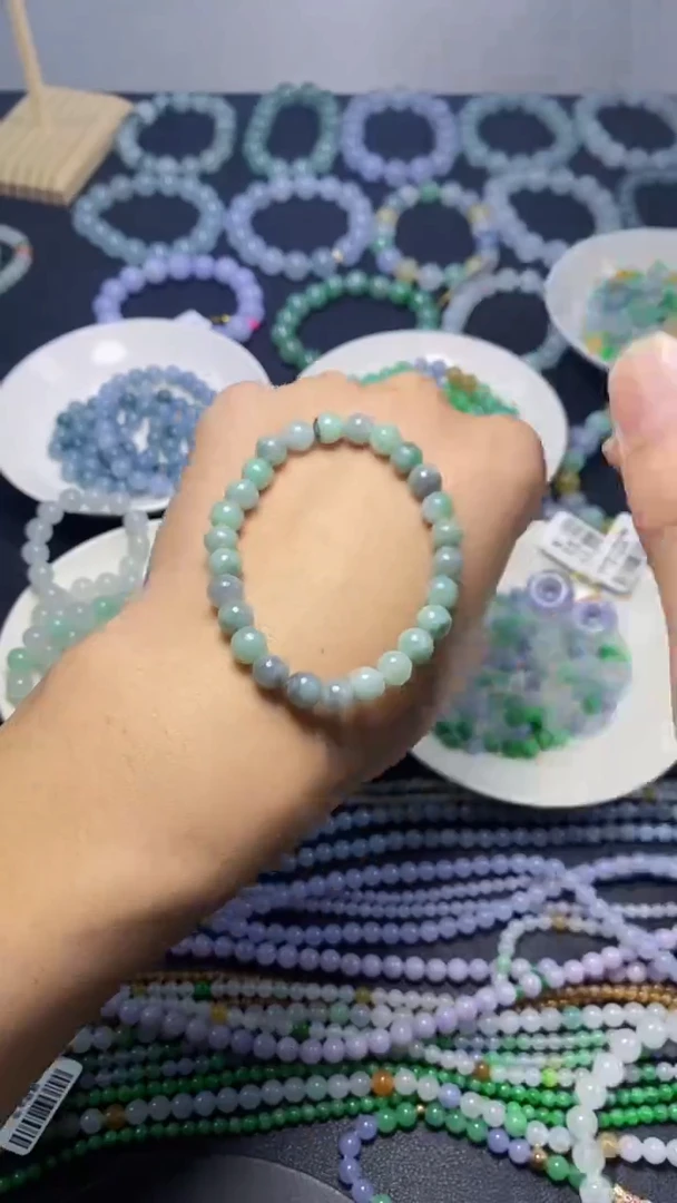 【闪购商品】翡翠散珠乌鸡手串