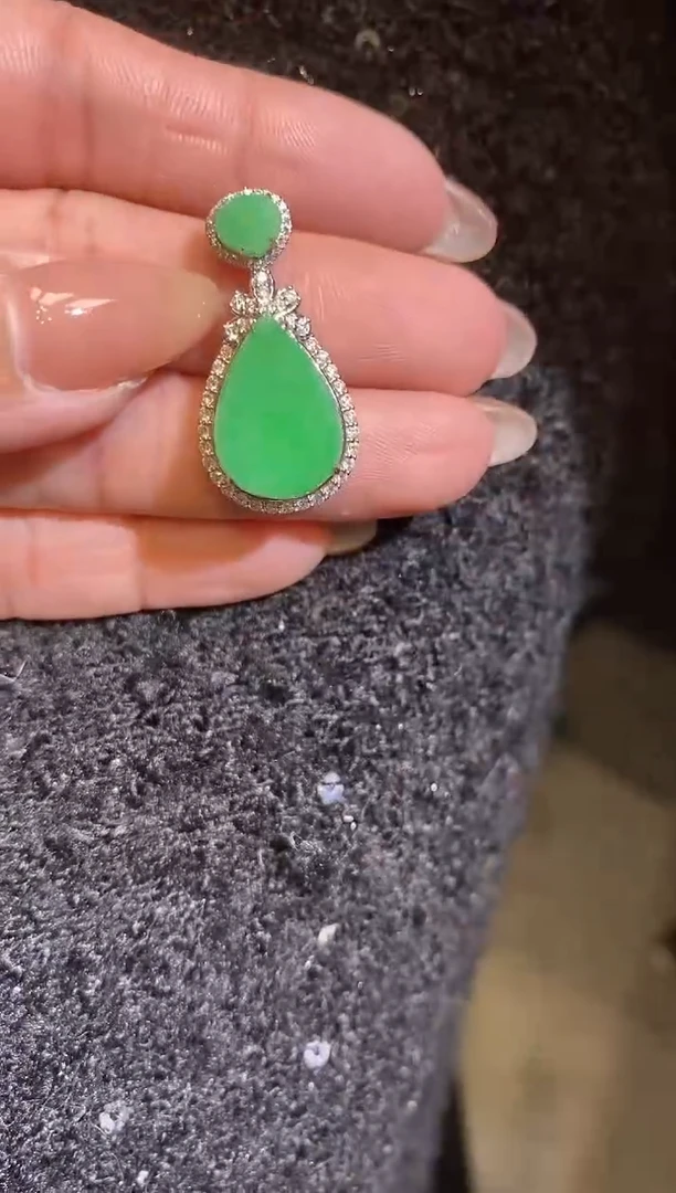 吊坠(不含链)18K金镶嵌翡翠无事牌