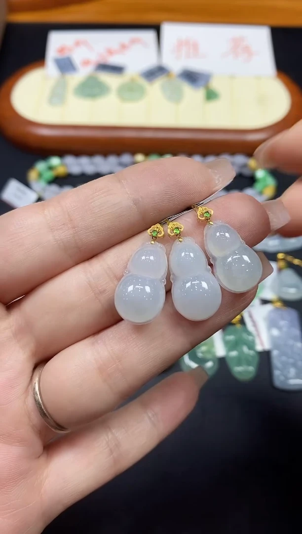 吊坠(不含链)18K金镶嵌翡翠18K金扣镶嵌多样性发其一@@CMT