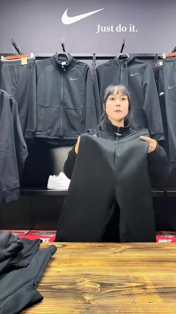 93254 黑色加绒直筒长裤 S码 100斤-120斤