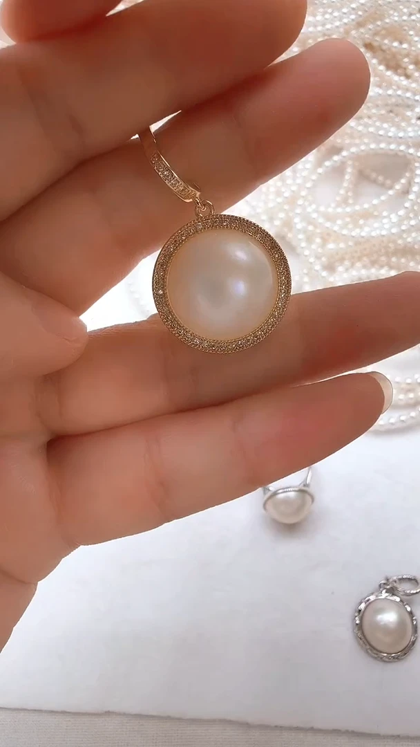 合金拼合珍珠（马贝珠）颈饰金色太阳花