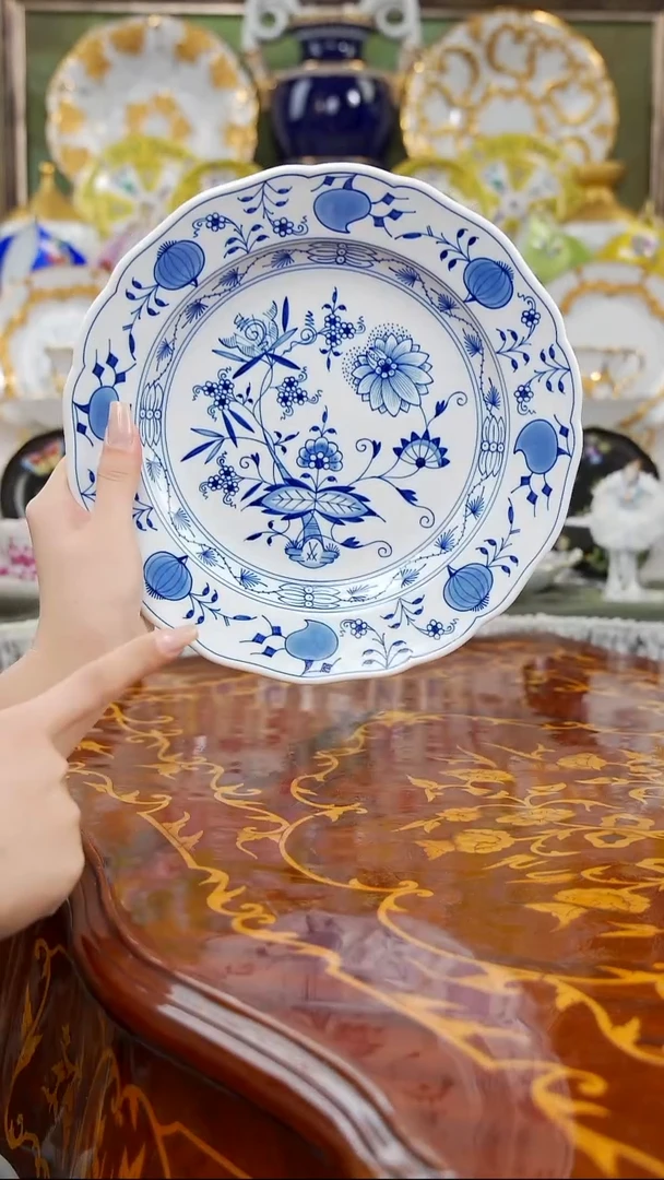 摆件娜娜中古瓷器如图所示18