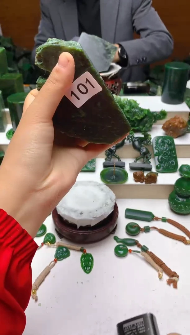 未镶嵌和田玉珠宝半成品1