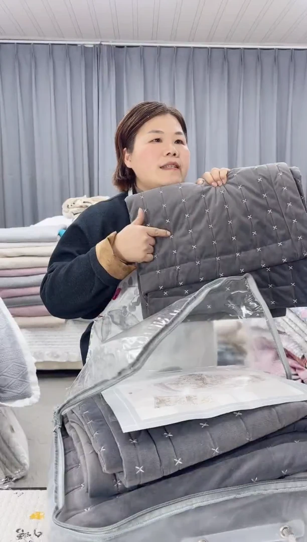 棉灰色xx绣绒三件套