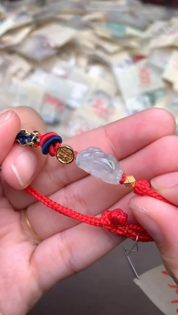 未镶嵌挂件翡翠 —