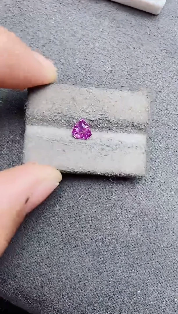裸石彩色蓝宝石1.1ct