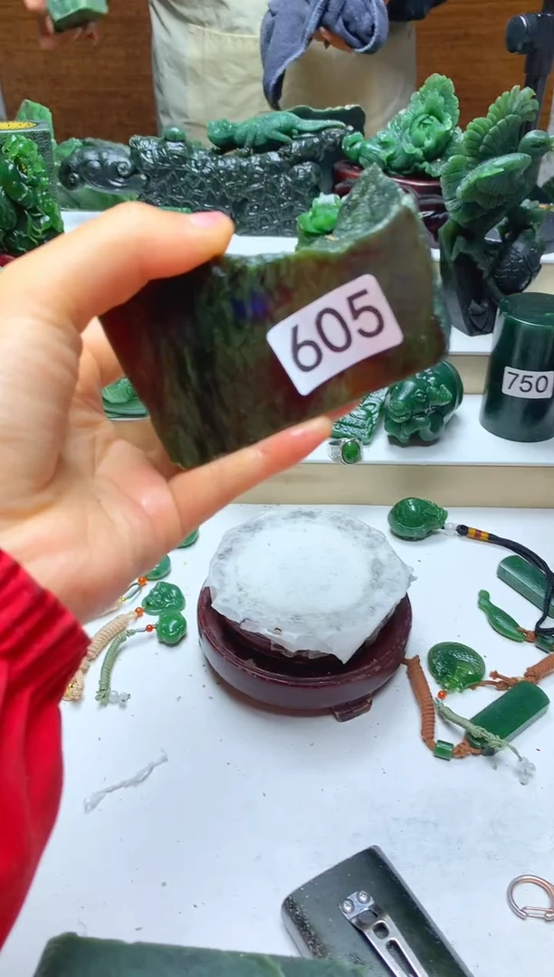 未镶嵌和田玉摆件1