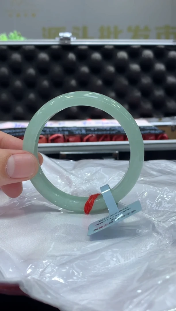 未镶嵌手镯翡翠翡翠手镯