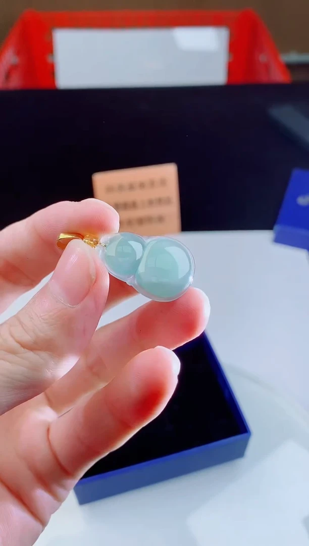 颈饰未镶嵌翡翠   ·