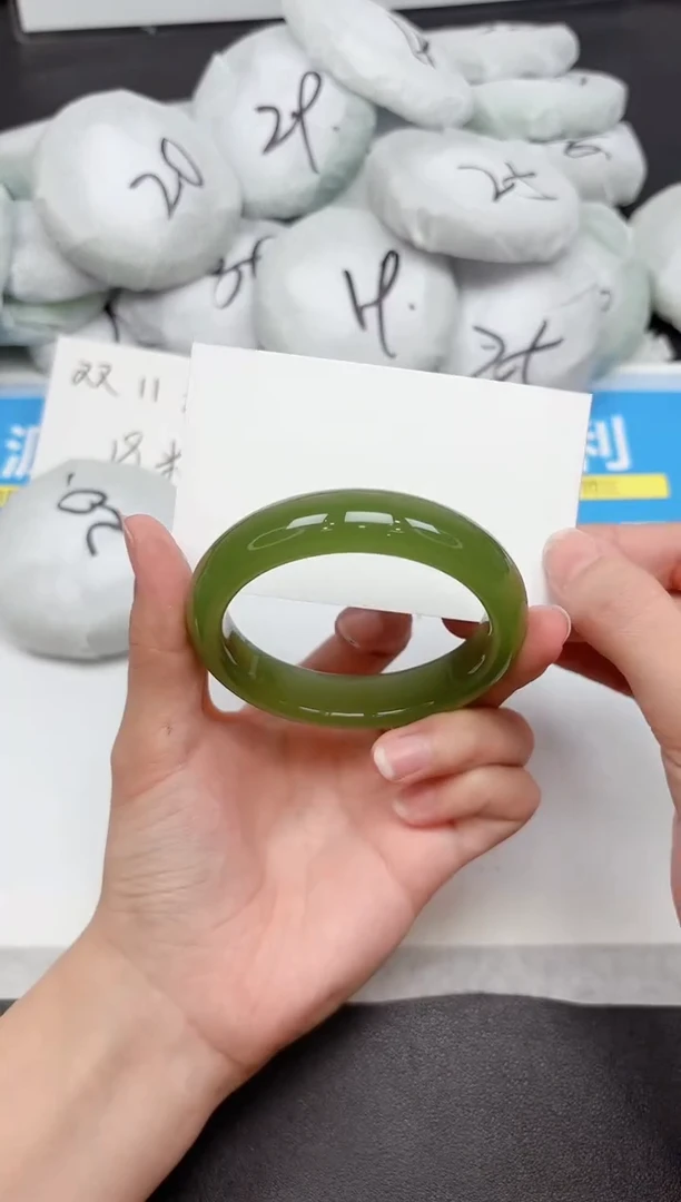 未镶嵌手镯石英质玉338-54.3