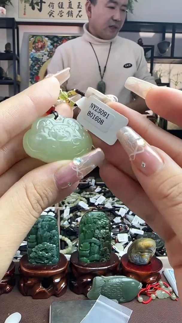 颈饰未镶嵌和田玉1608