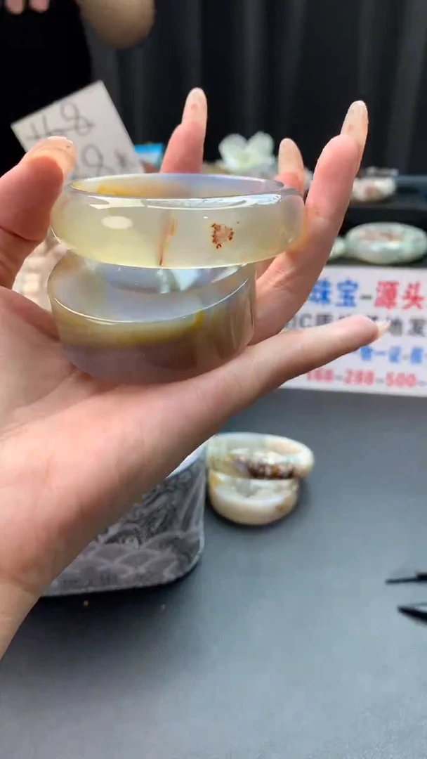 未镶嵌手镯石英质玉（57圈口）赠送镯心