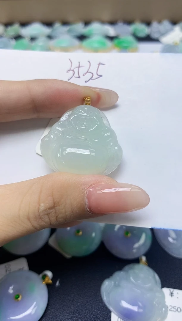 翡翠18K金镶嵌颈饰天然缅甸翡翠A货