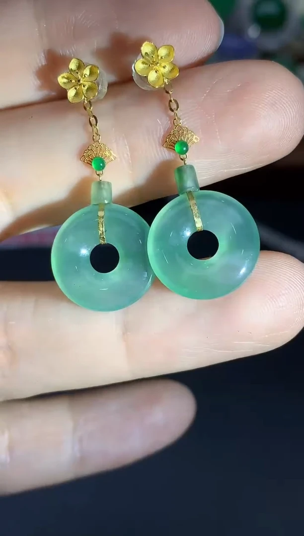 颈饰18K金镶嵌翡翠279-中国好珍宝