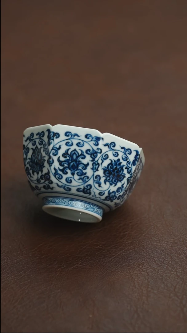 杯子瓷缠枝莲八方葵口杯100cc