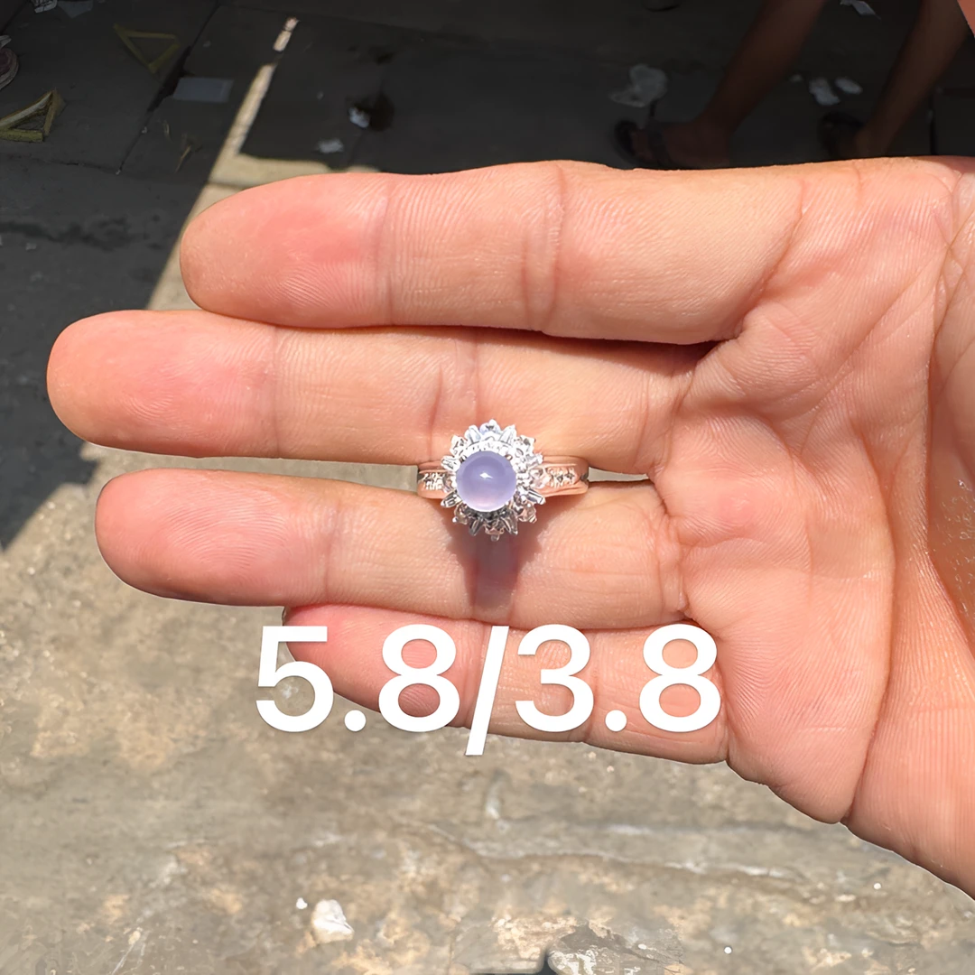0608(小哪吒在源头)冰种翡翠正圆紫罗兰戒面干净饱满荧光足M80