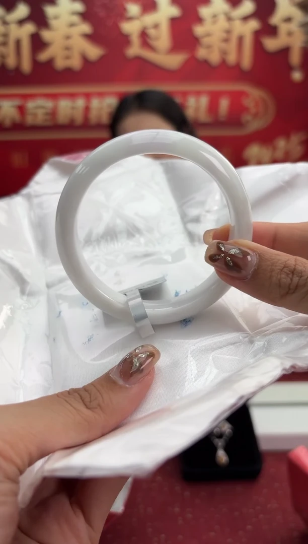 【闪购商品】翡翠手镯未镶嵌7手镯