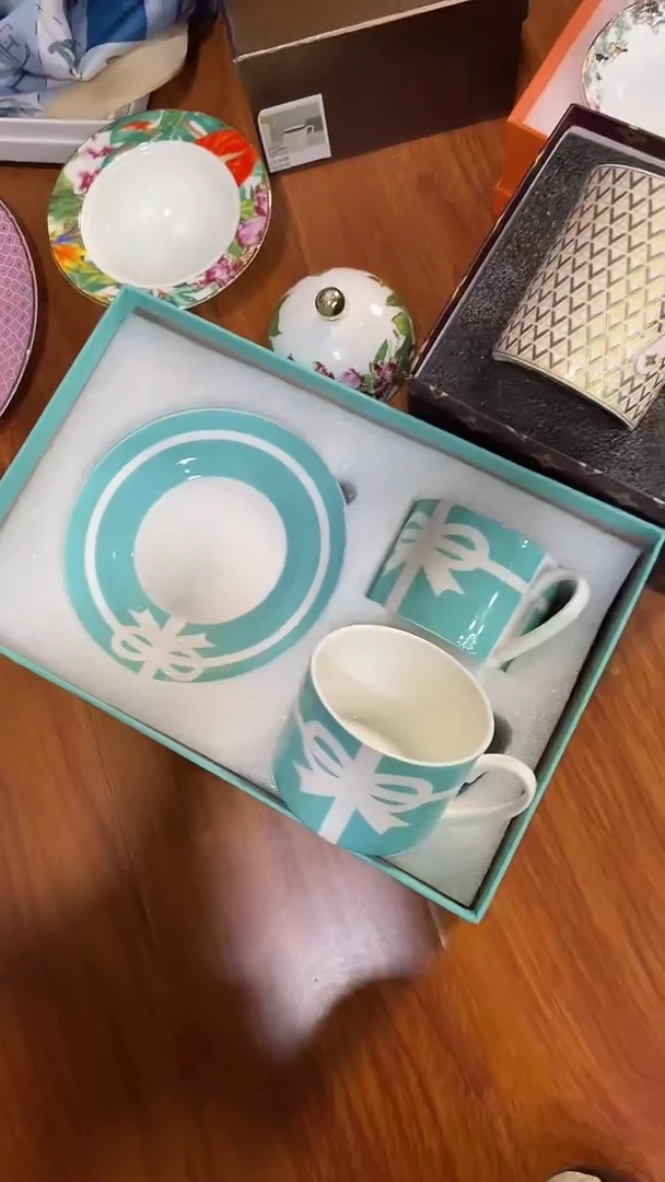 杯鸿辉家品牌瓷器，京东包邮！
