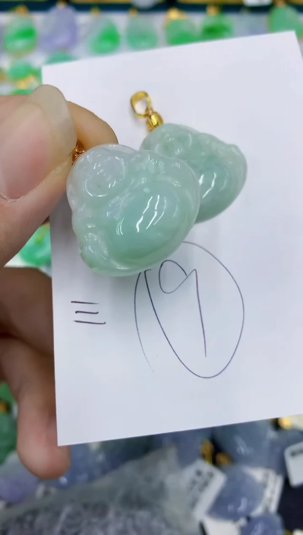 翡翠未镶嵌颈饰1111111111多样性发其一