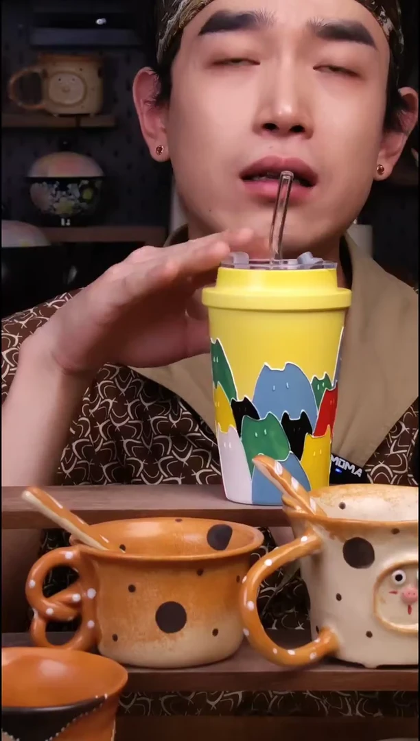 碗景德镇可爱设计师款陶瓷（带盖带吸管）