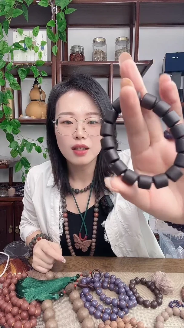 泥塑安宫香方的大桶珠