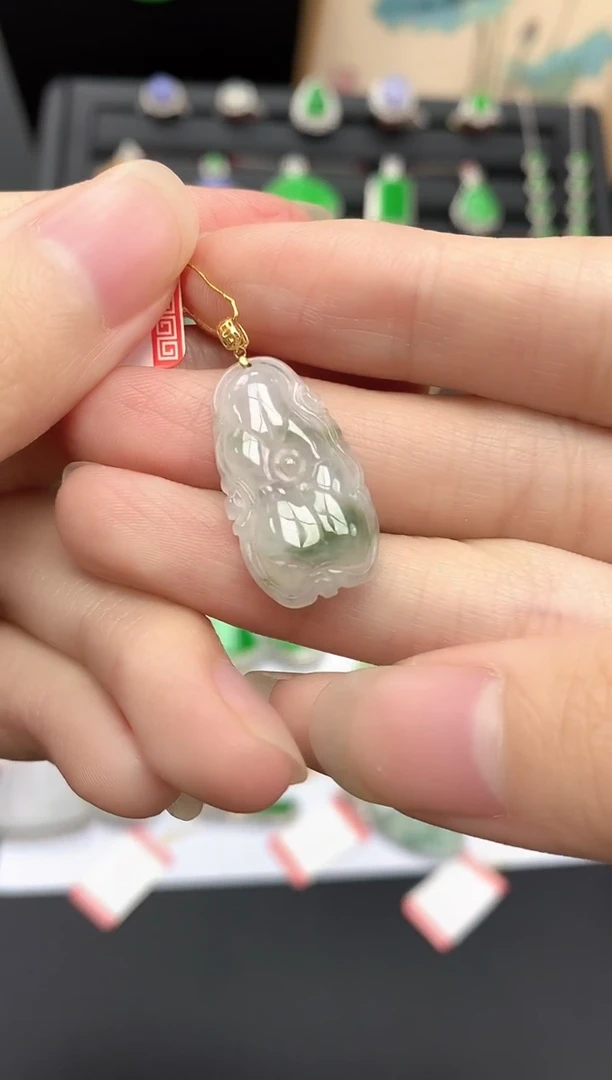 吊坠(不含链)18K金镶嵌翡翠荷叶