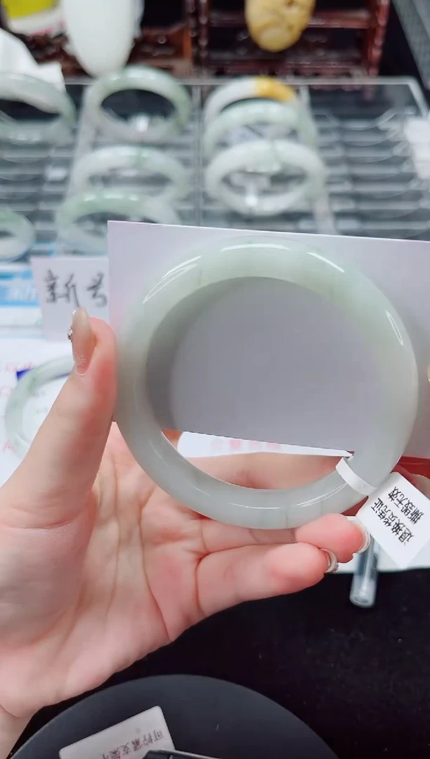 未镶嵌手镯石英质玉193-57/58