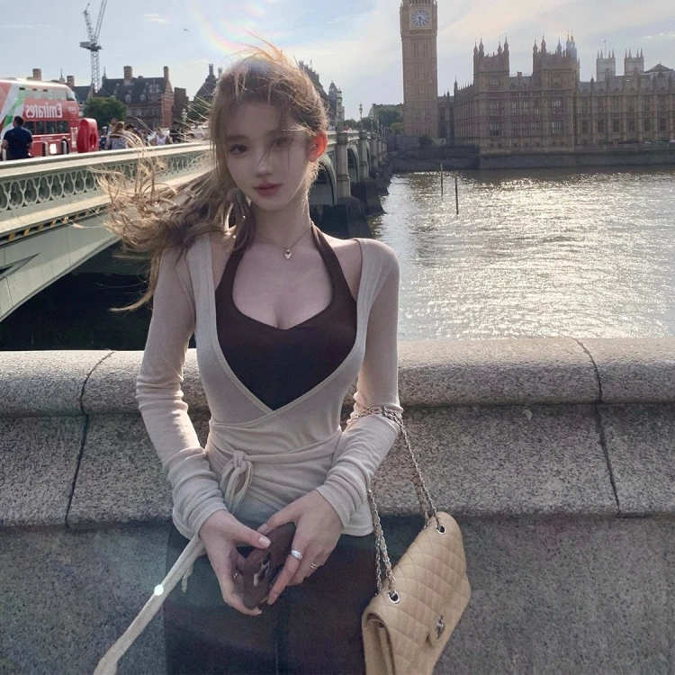 纯欲交叉绑带长袖t恤女秋季修身性感辣妹挂脖吊带背心上衣两件套