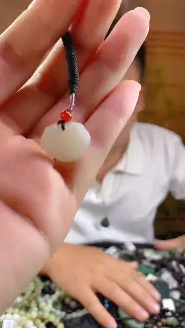 和田玉未镶嵌颈饰多样性发货，拍一发一