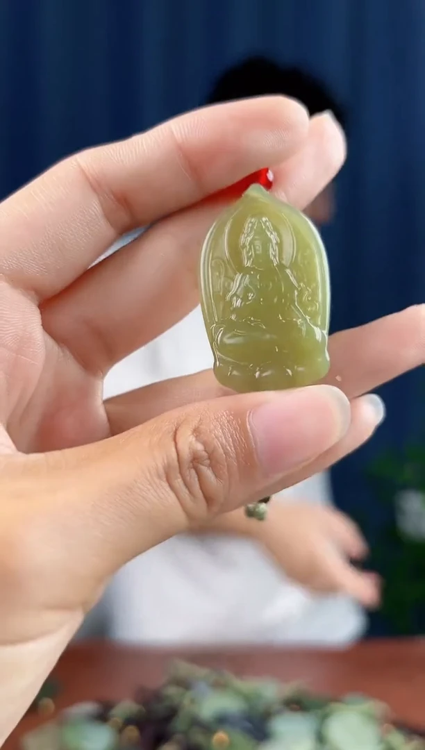 未镶嵌和田玉挂件拍一发一，多样性发货