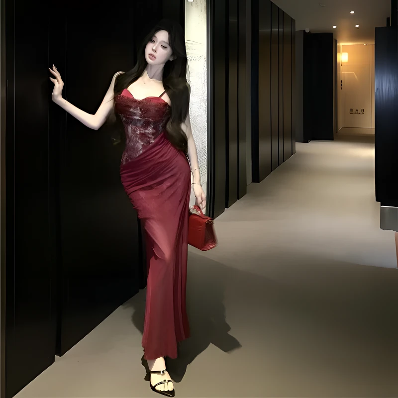 纯欲性感蕾丝吊带连衣裙夏新款氛围感红色收腰包臀长裙