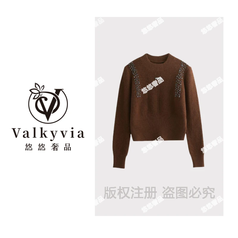 【Valkyvia/悠悠奢品】纯色字母镶钻圆领长袖针织毛衣TT726