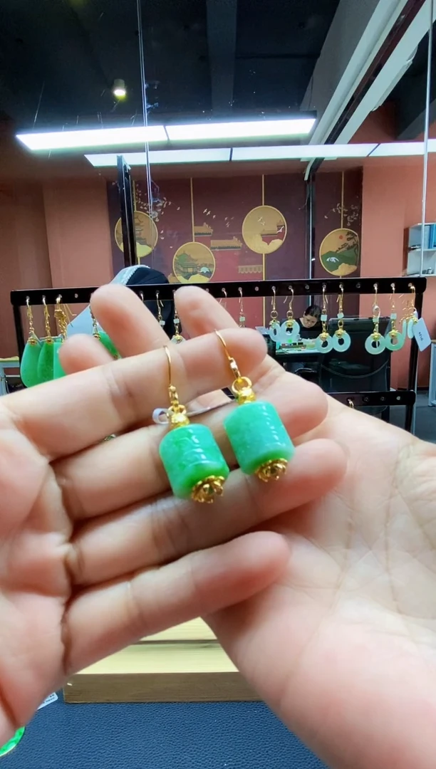 颈饰未镶嵌翡翠一****N耳饰