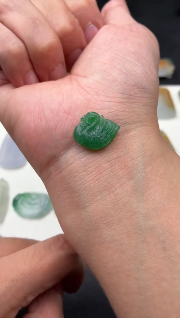 未镶嵌定制翡翠翡翠